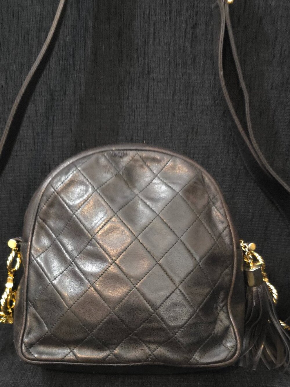 Vintage St. John Quilted Black Leather Shoulder Bag - Picture 4 of 11